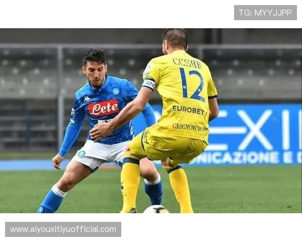 佛罗伦萨因球迷不当行为被罚款三万欧元